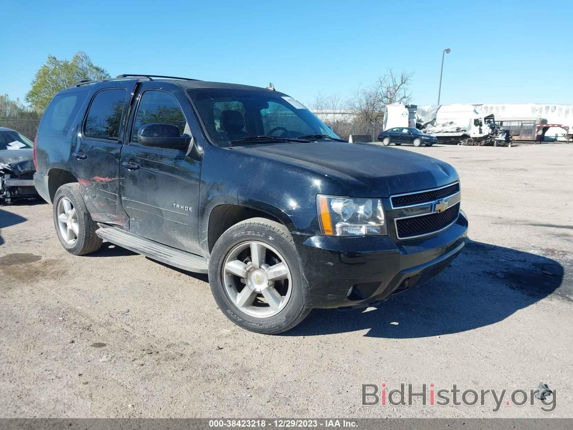 Photo 1GNSCBE07DR302995 - CHEVROLET TAHOE 2013