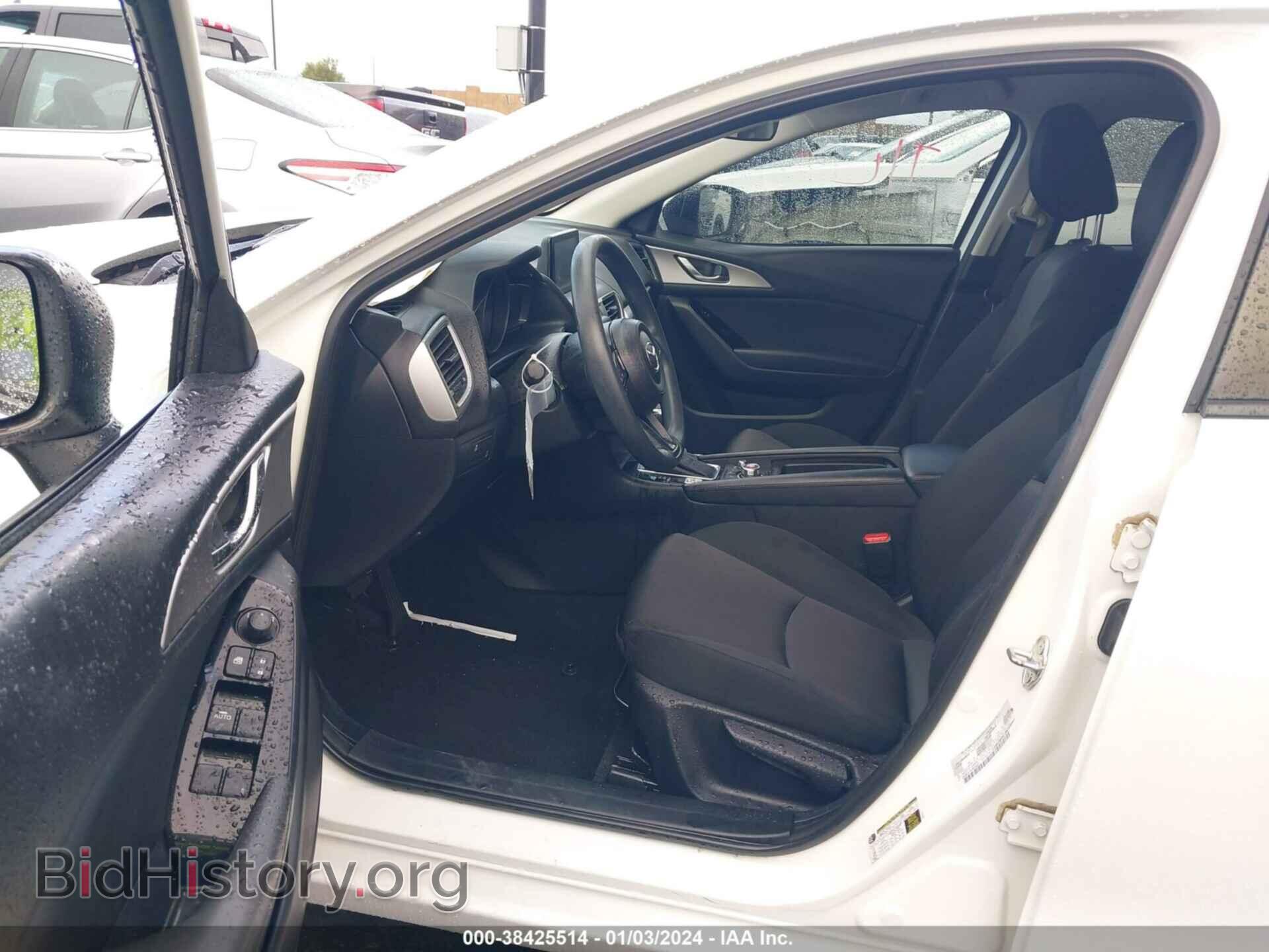 2018 MAZDA MAZDA3 - VIN: 3MZBN1K76JM233287 - Фото 5