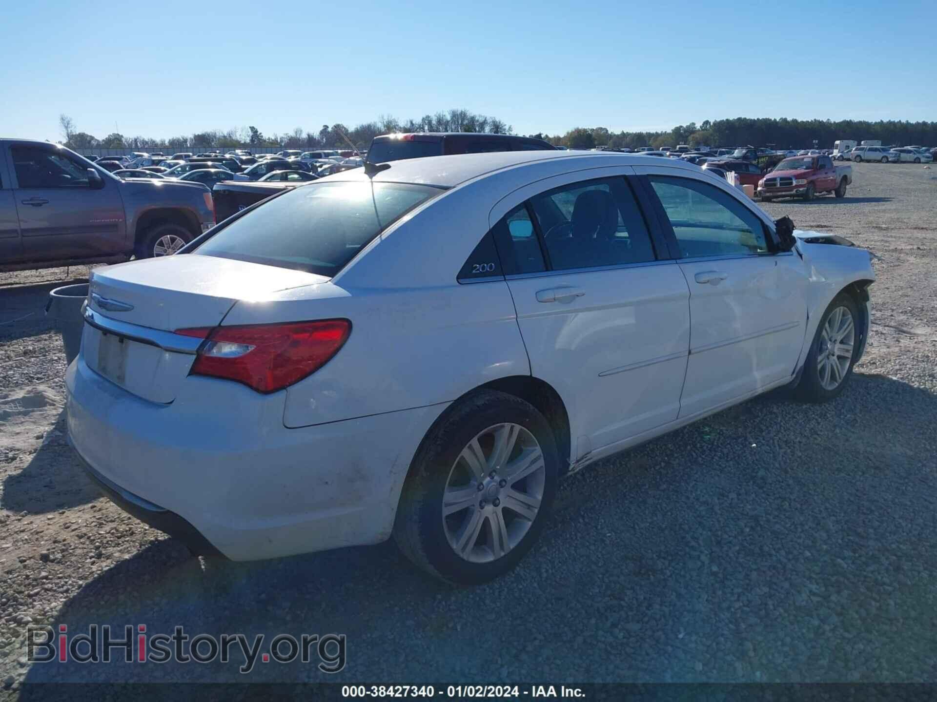 2013 CHRYSLER 200 - VIN: 1C3CCBBB6DN639351 - Фото 4