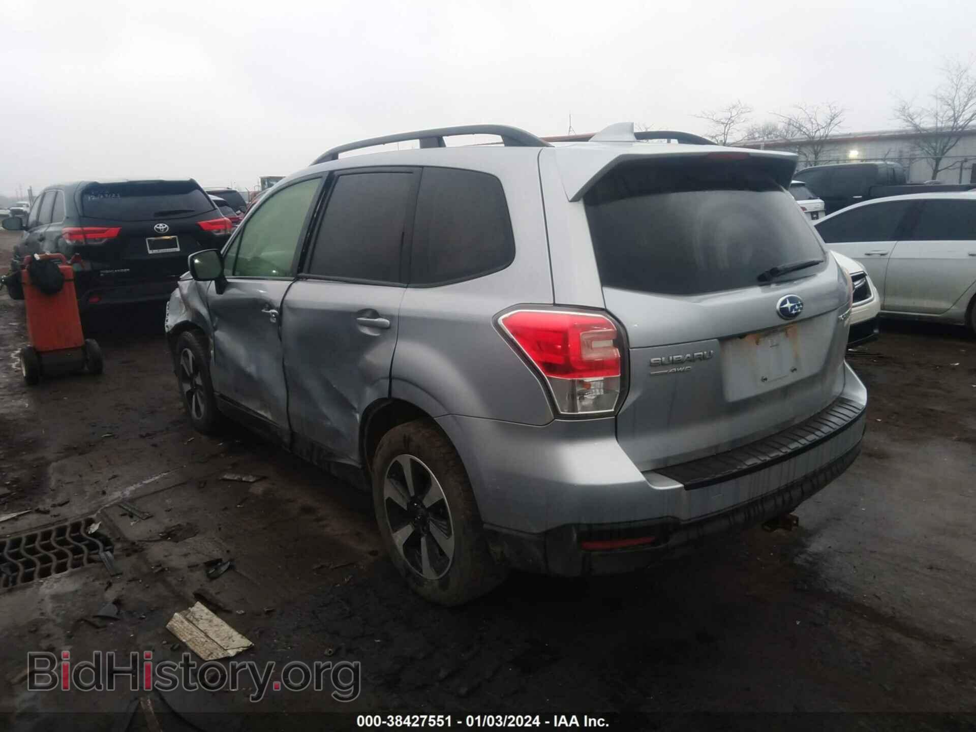 2017 SUBARU FORESTER - VIN: JF2SJAECXHH526570 - Фото 3