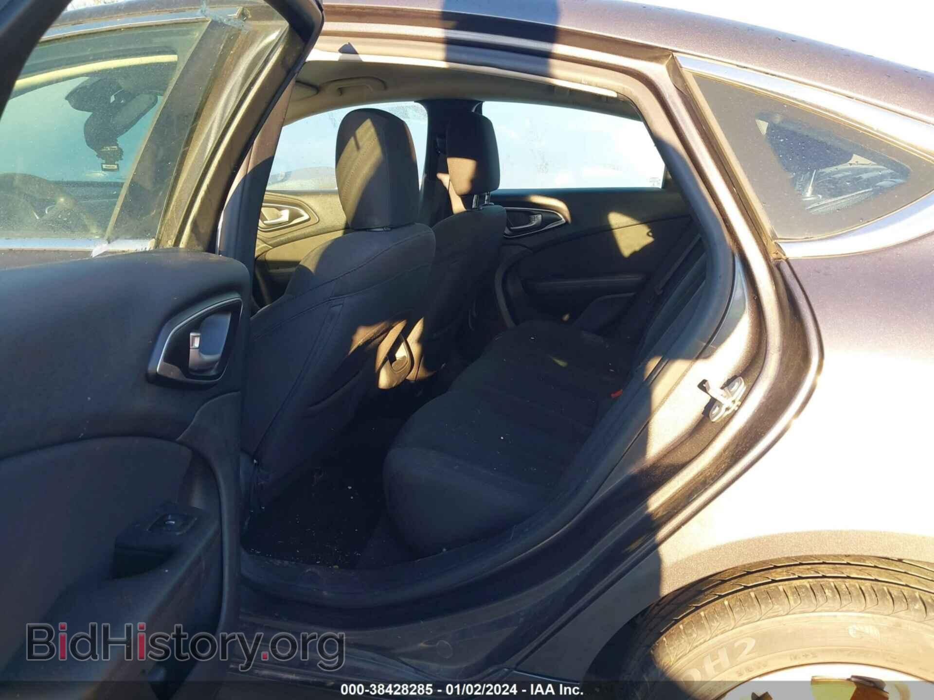 2016 CHRYSLER 200 - VIN: 1C3CCCAB3GN165595 - Фото 8