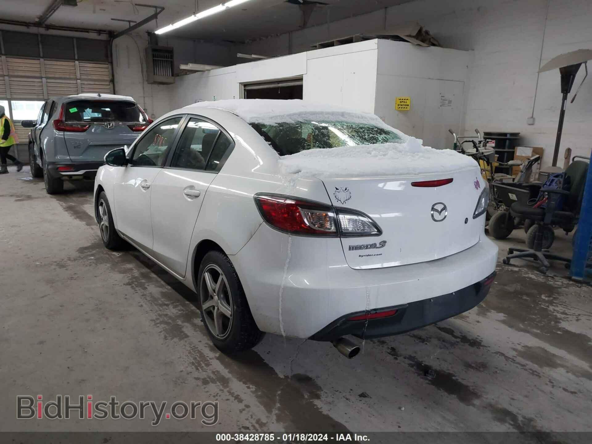 2011 MAZDA MAZDA3 - VIN: JM1BL1UF7B1496416 - Фото 3