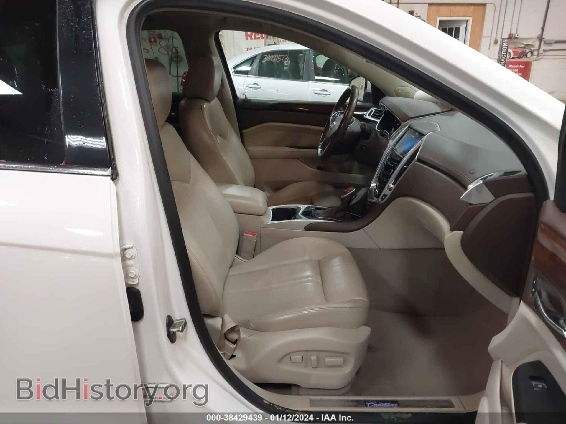 2014 CADILLAC SRX - VIN: 3GYFNEE36ES517535 - Фото 5