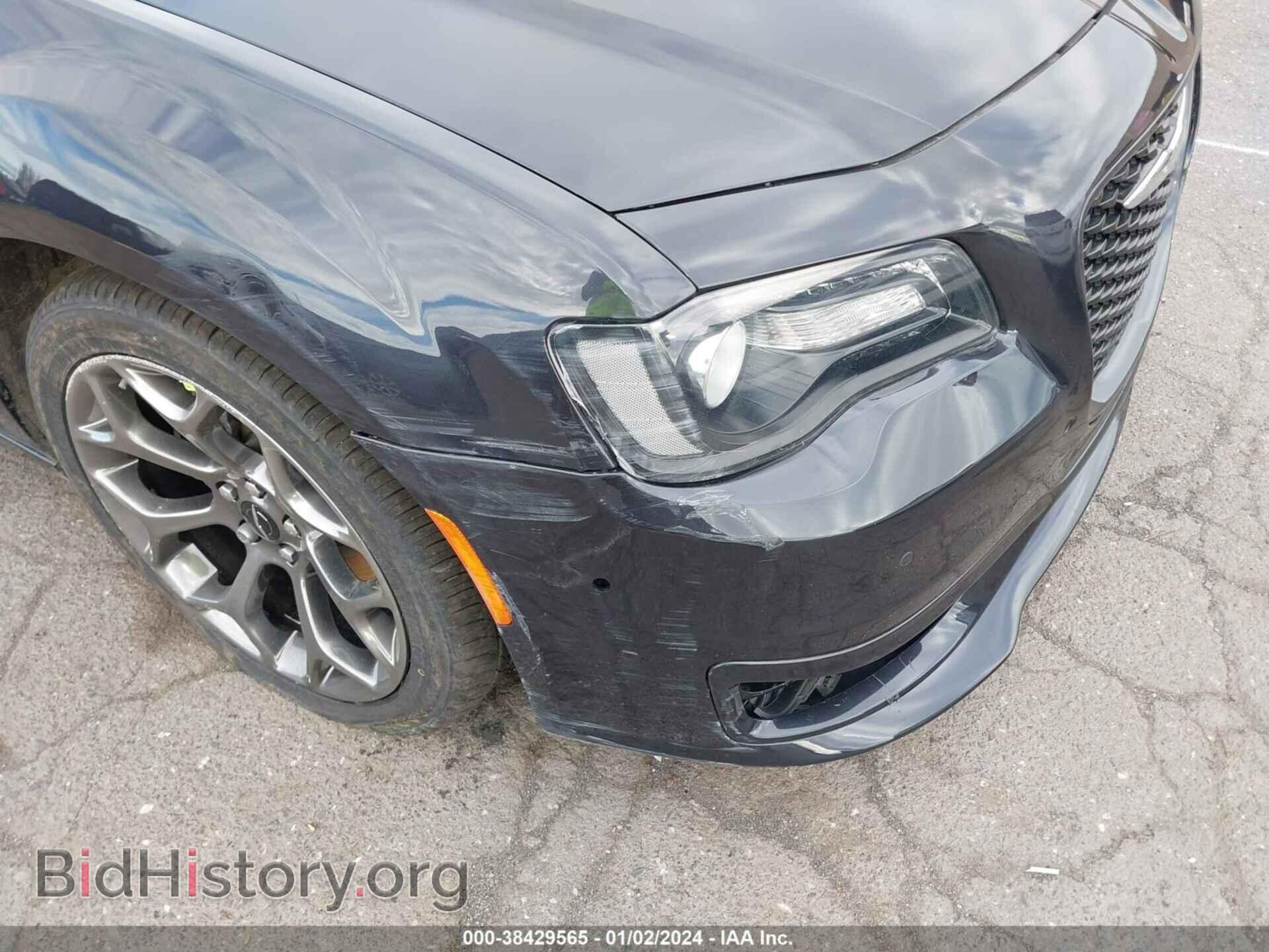 2018 CHRYSLER 300 - VIN: 2C3CCABG2JH261488 - Фото 6