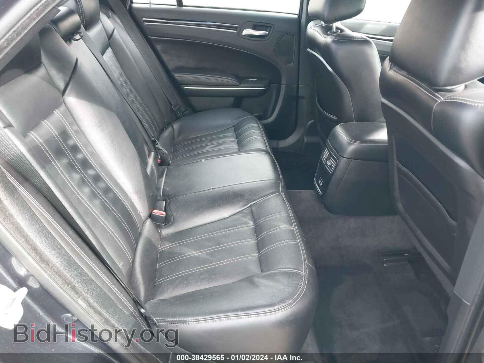 2018 CHRYSLER 300 - VIN: 2C3CCABG2JH261488 - Фото 8