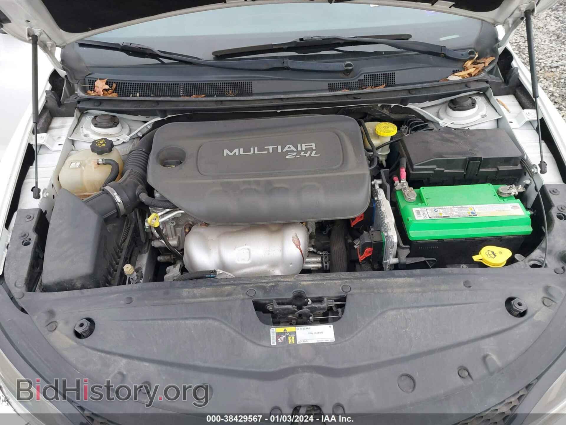 2015 CHRYSLER 200 - VIN: 1C3CCCBB5FN566451 - Фото 10