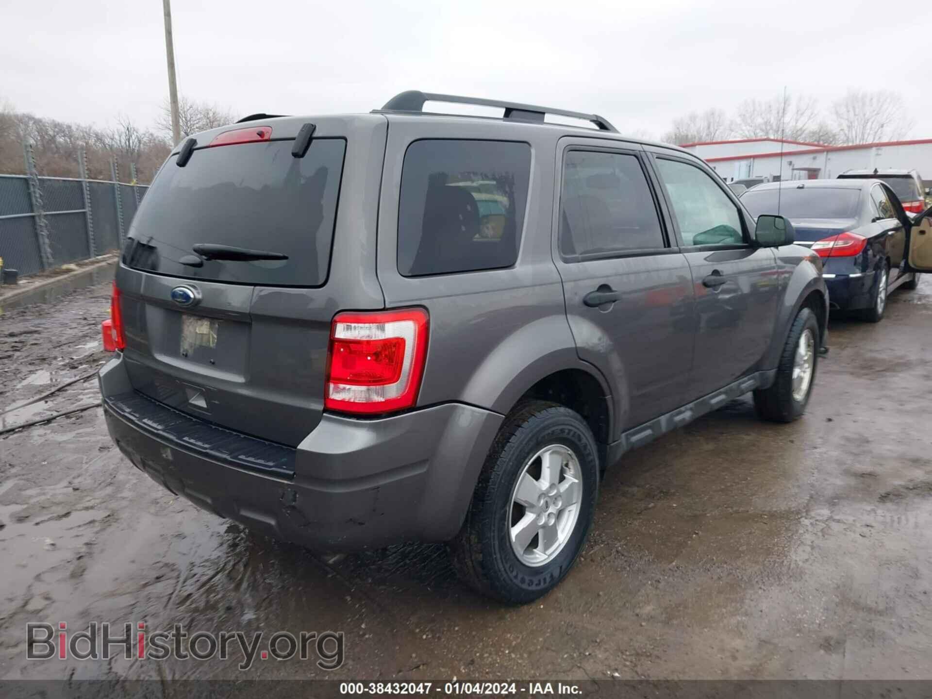 2011 FORD ESCAPE - VIN: 1FMCU0D77BKC52498 - Photo 4