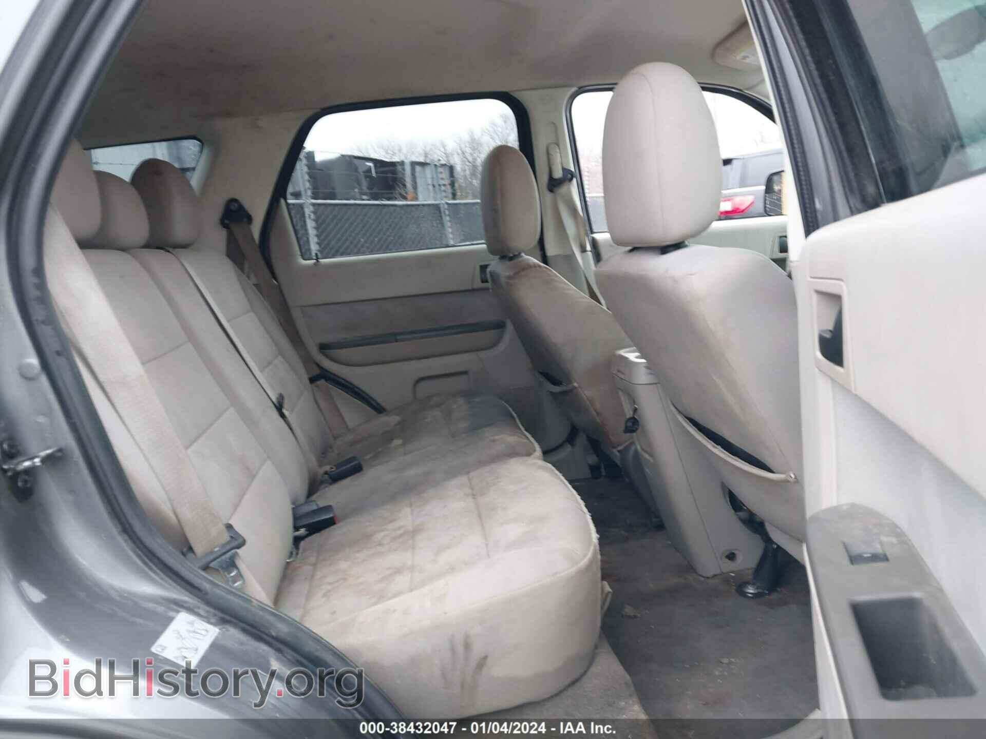 2011 FORD ESCAPE - VIN: 1FMCU0D77BKC52498 - Photo 8
