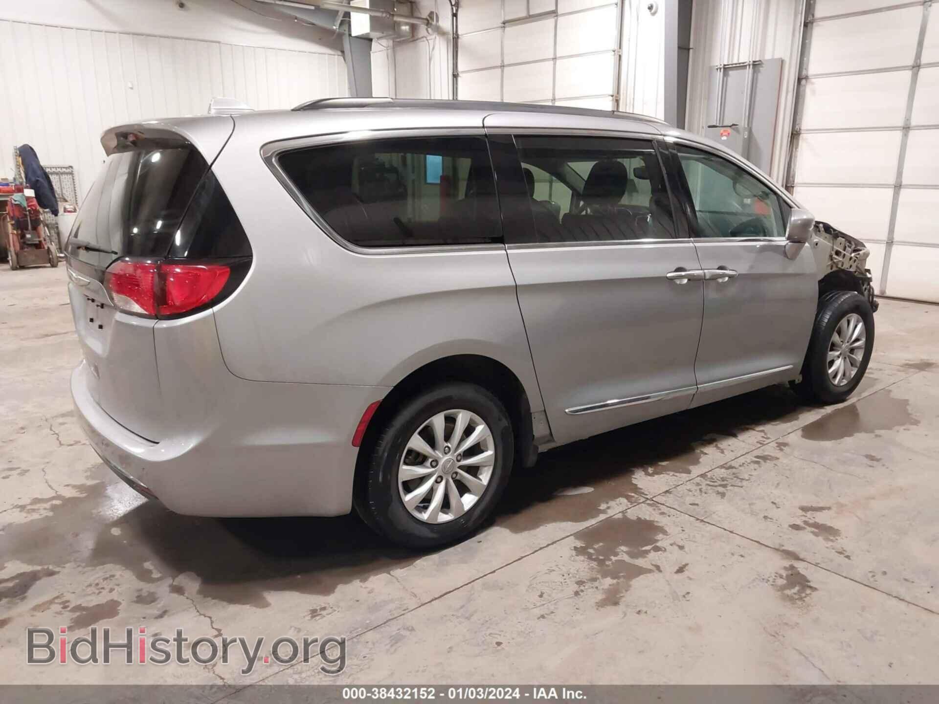 2017 CHRYSLER PACIFICA - VIN: 2C4RC1BG4HR576254 - Photo 4