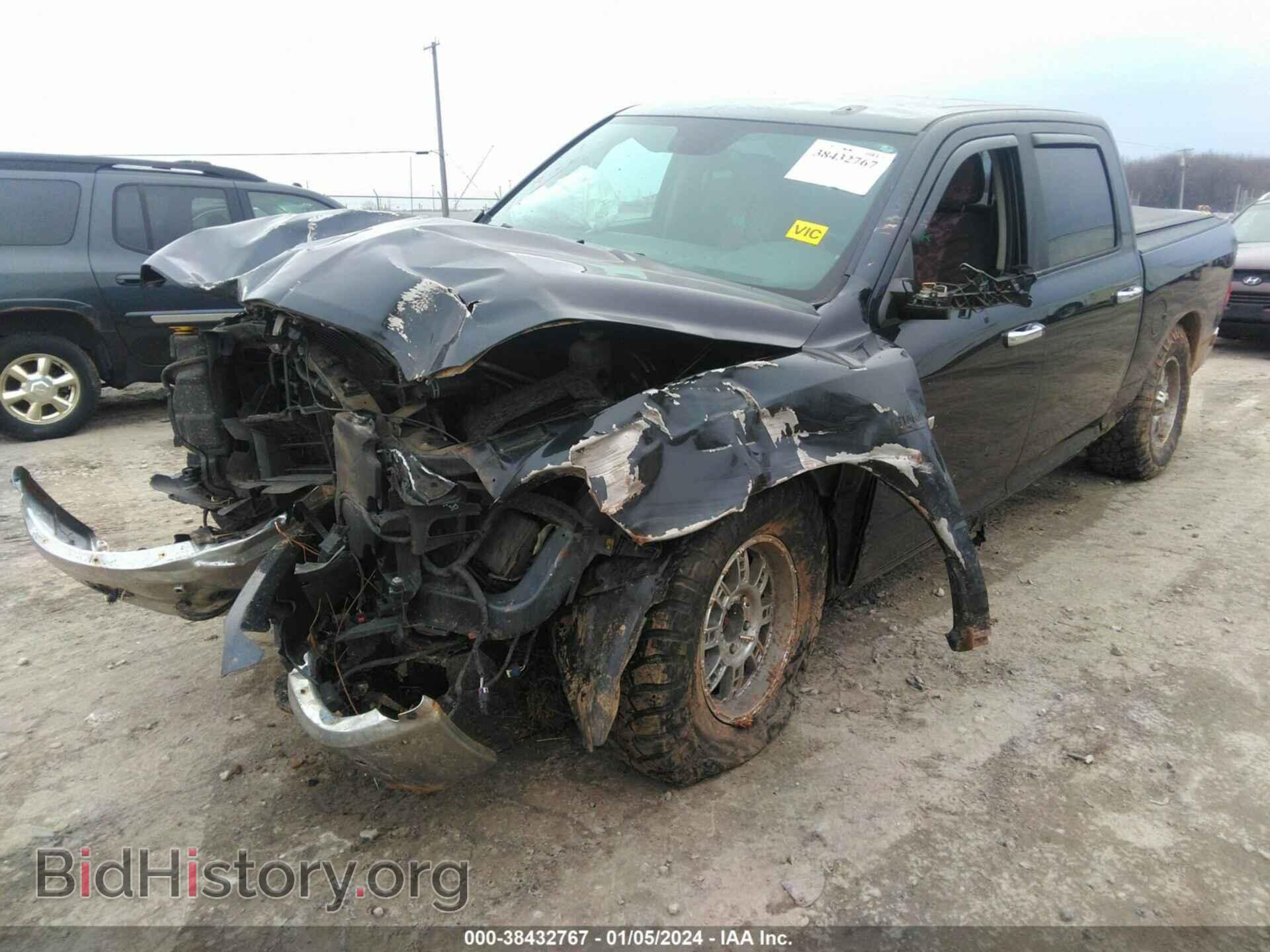 2017 RAM 1500 - VIN: 3C6RR7LT4HG593419 - Фото 2