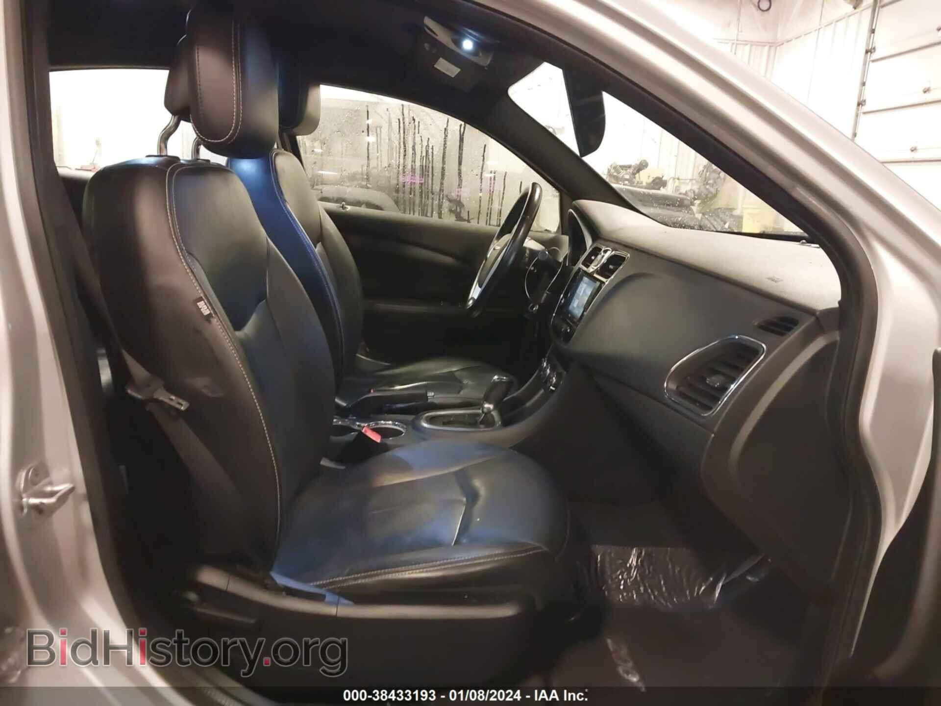 2012 CHRYSLER 200 - VIN: 1C3CCBCB3CN140844 - Фото 5