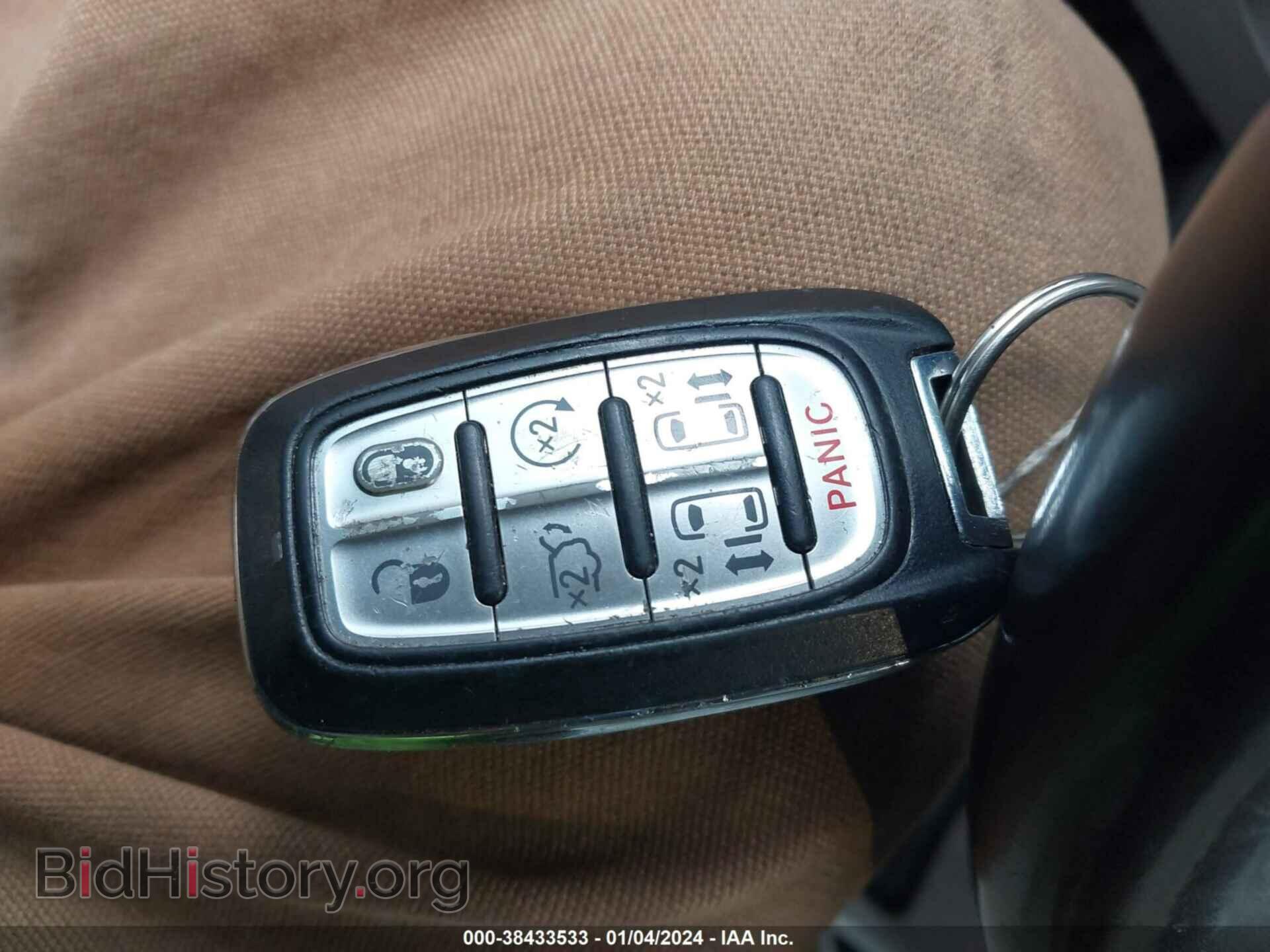 2018 CHRYSLER PACIFICA - VIN: 2C4RC1BG8JR149570 - Фото 11