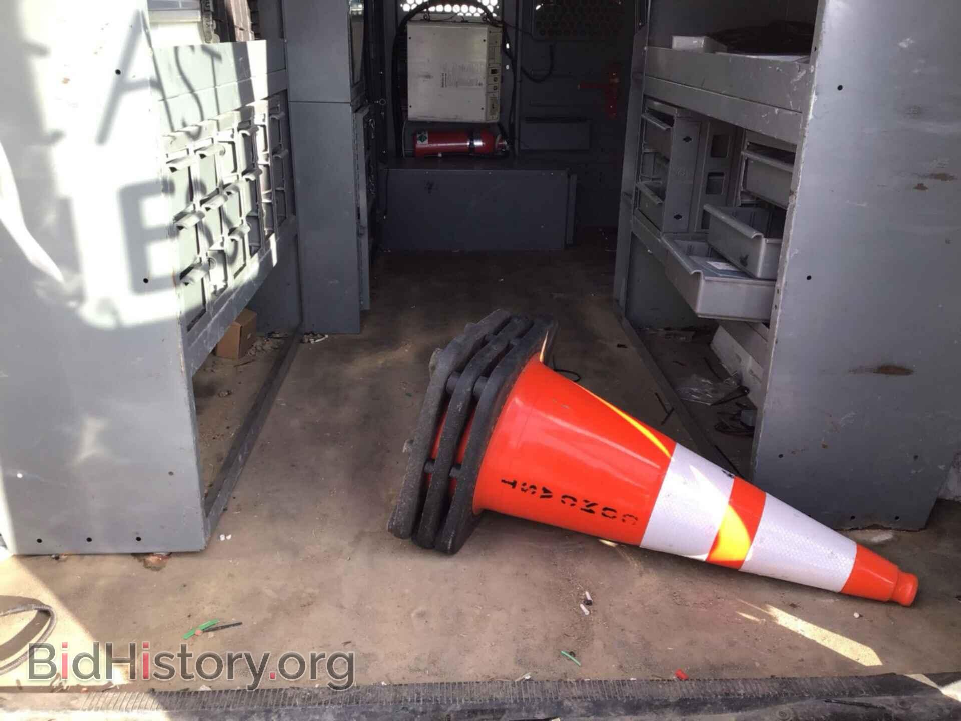 2011 FORD E-250 - VIN: 1FTNE2EL8BDA70895 - Фото 9