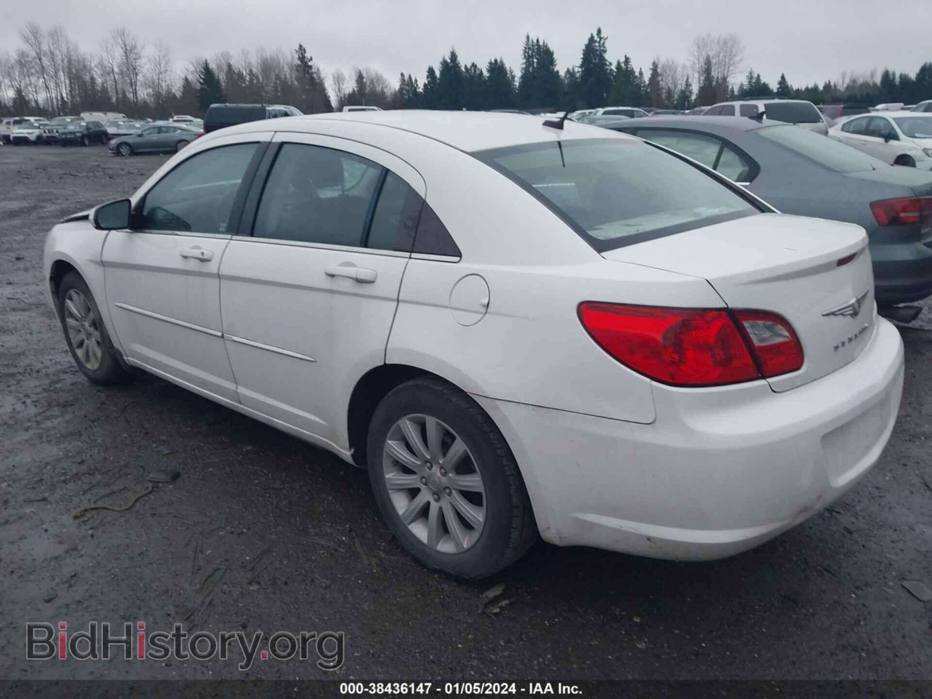 2010 CHRYSLER SEBRING - VIN: 1C3CC5FD2AN185060 - Фото 3