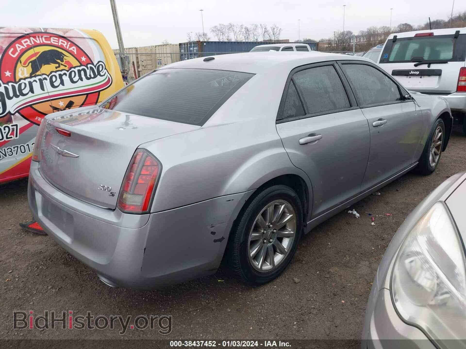 2014 CHRYSLER 300 - VIN: 2C3CCABG5EH373238 - Фото 4