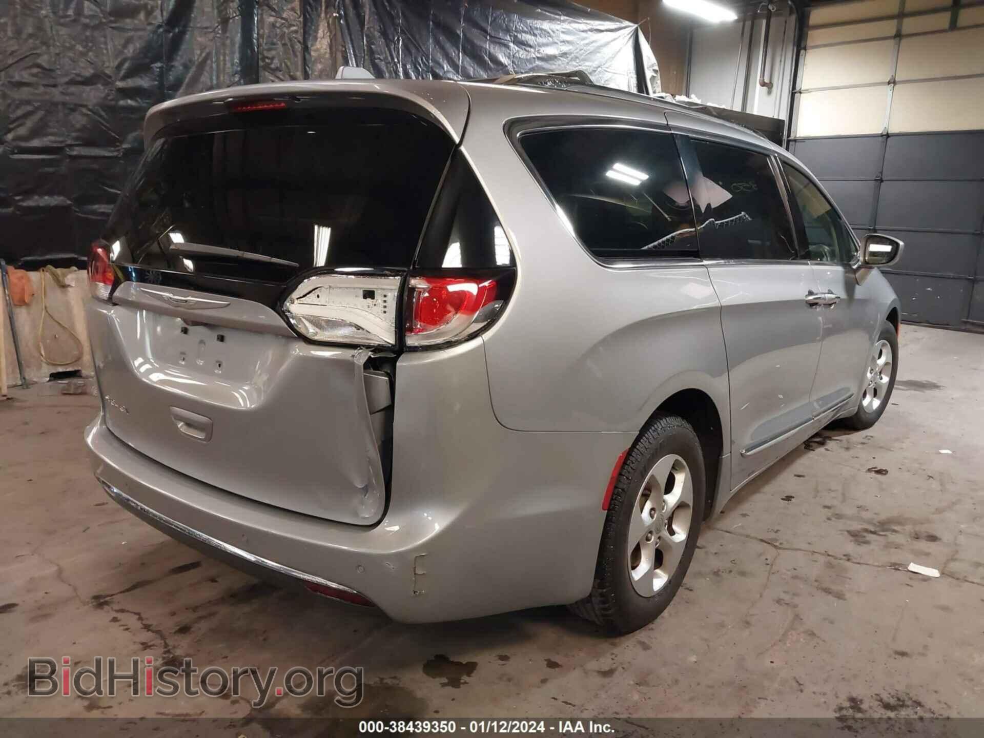 2017 CHRYSLER PACIFICA - VIN: 2C4RC1EG3HR528563 - Фото 4