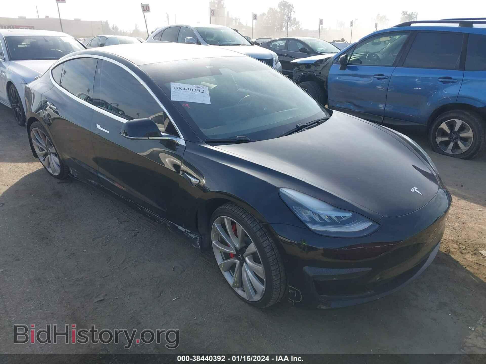 Фотография 5YJ3E1EB3JF187669 - TESLA MODEL 3 2018
