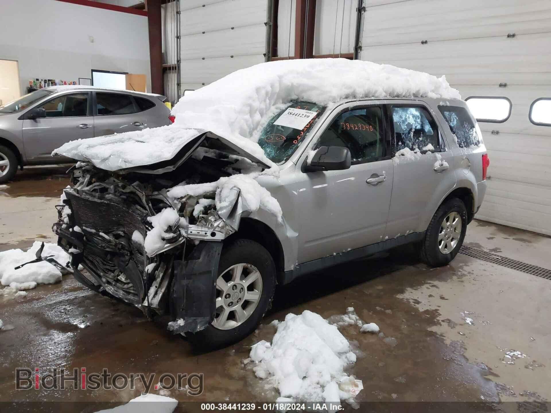 2011 MAZDA TRIBUTE - VIN: 4F2CY0C79BKM06347 - Фото 2