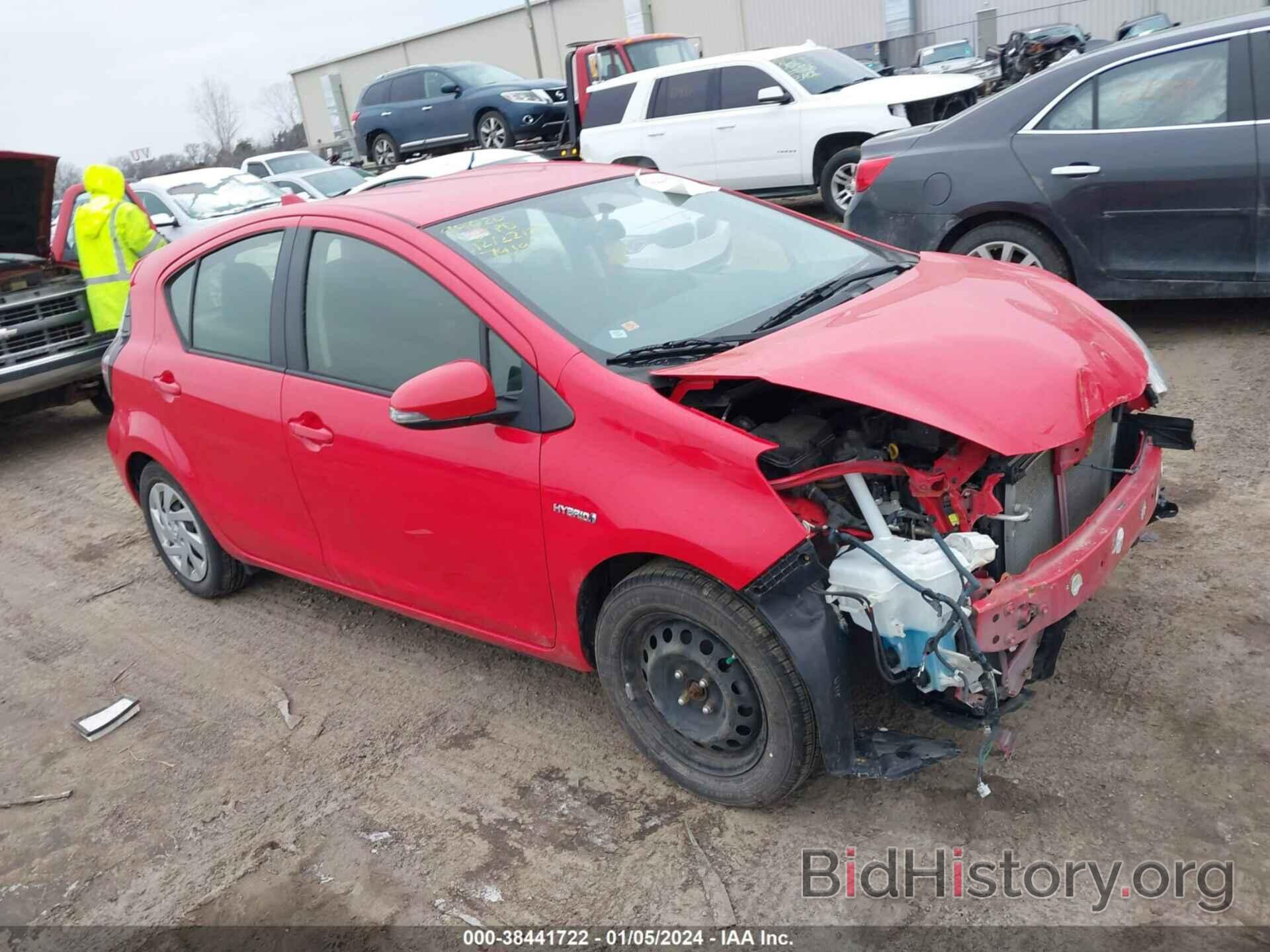 Photo JTDKDTB38F1107919 - TOYOTA PRIUS C 2015