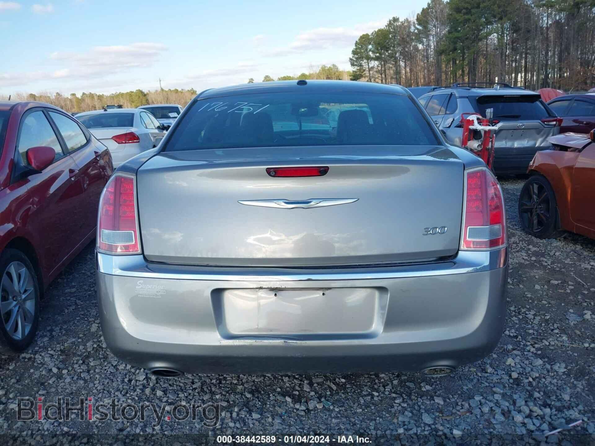 2014 CHRYSLER 300 - VIN: 2C3CCAAG4EH175784 - Фото 17