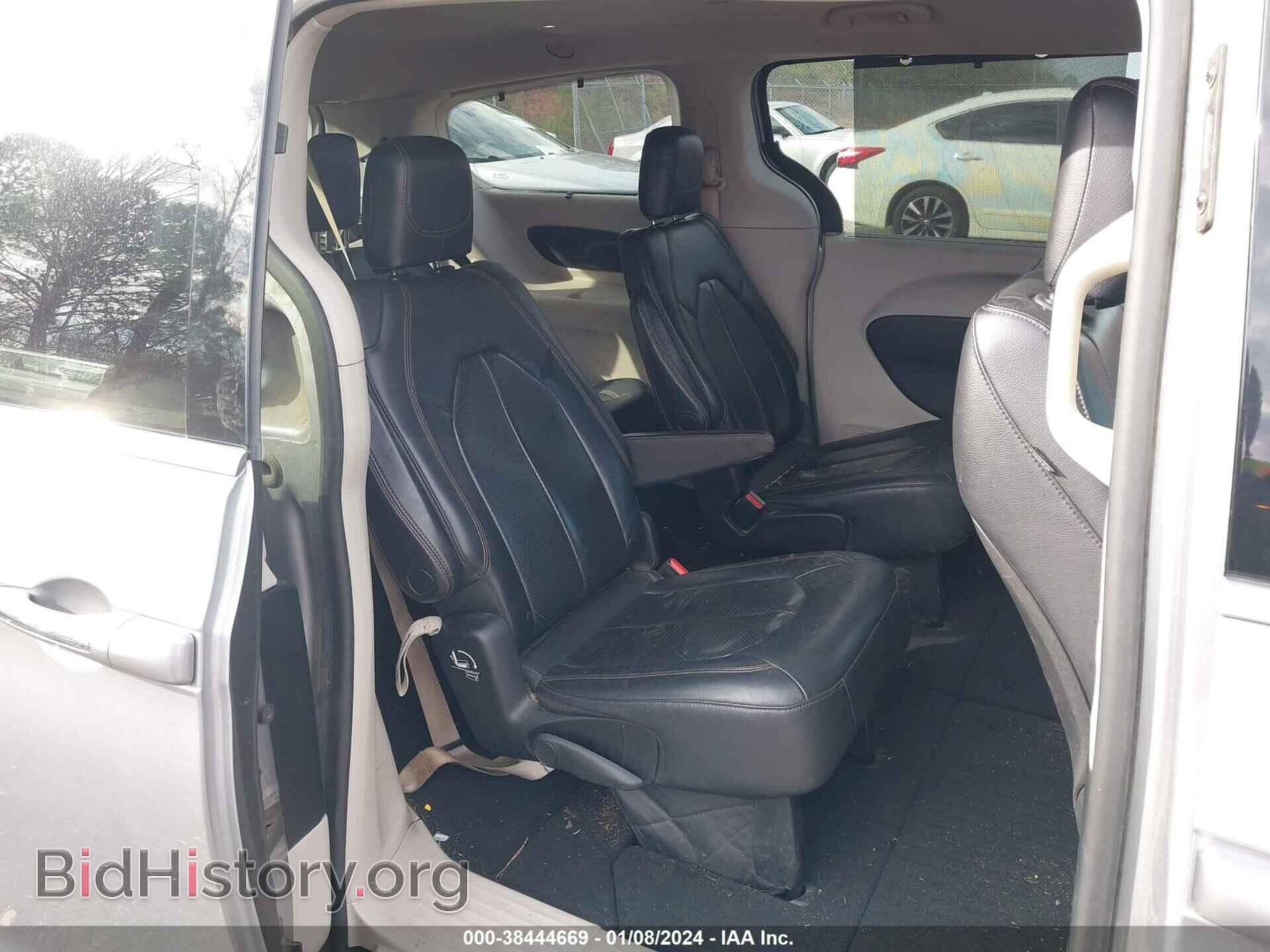 2018 CHRYSLER PACIFICA - VIN: 2C4RC1BG6JR142245 - Фото 8