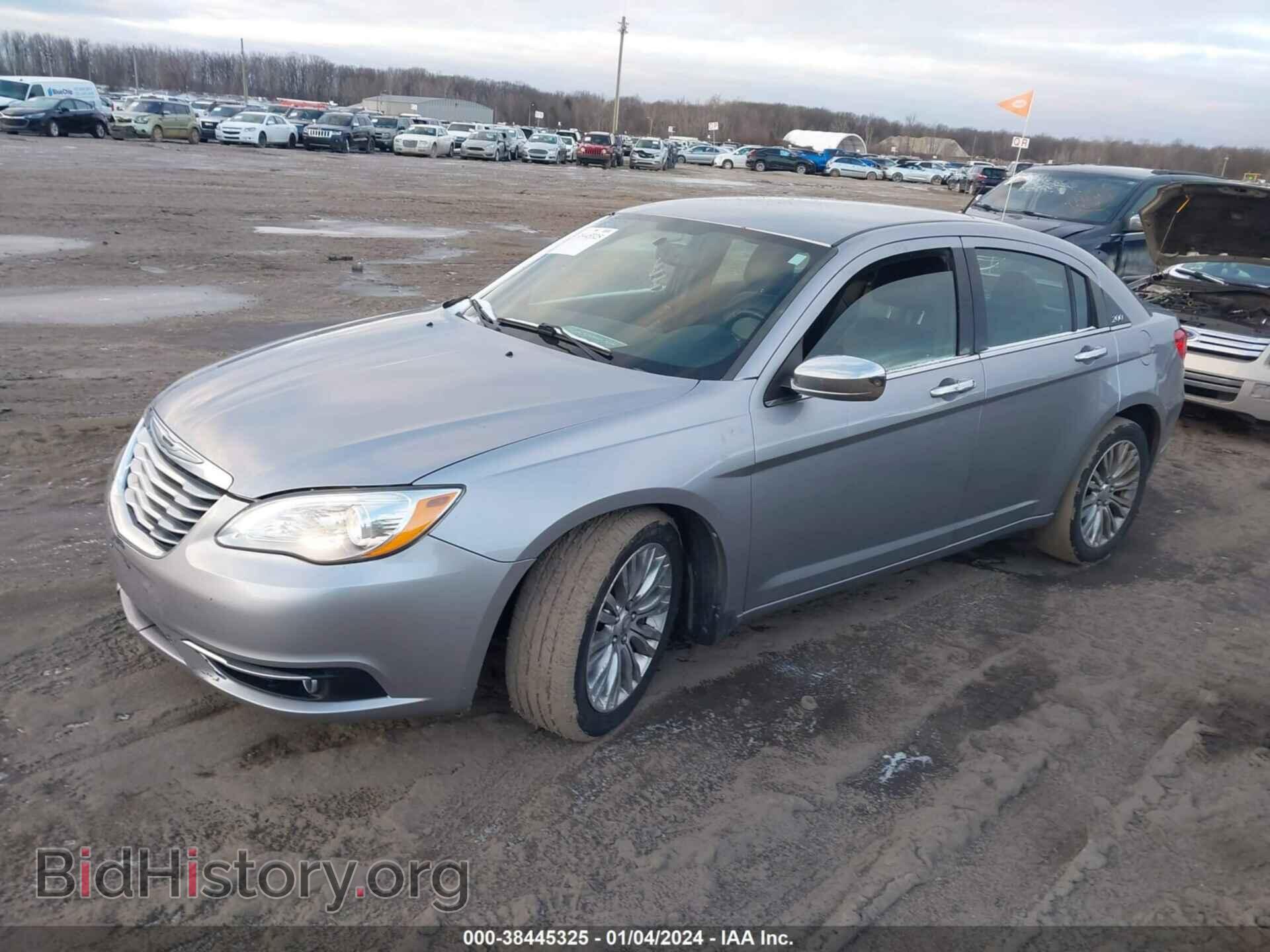 2013 CHRYSLER 200 - VIN: 1C3CCBCG7DN570664 - Photo 2