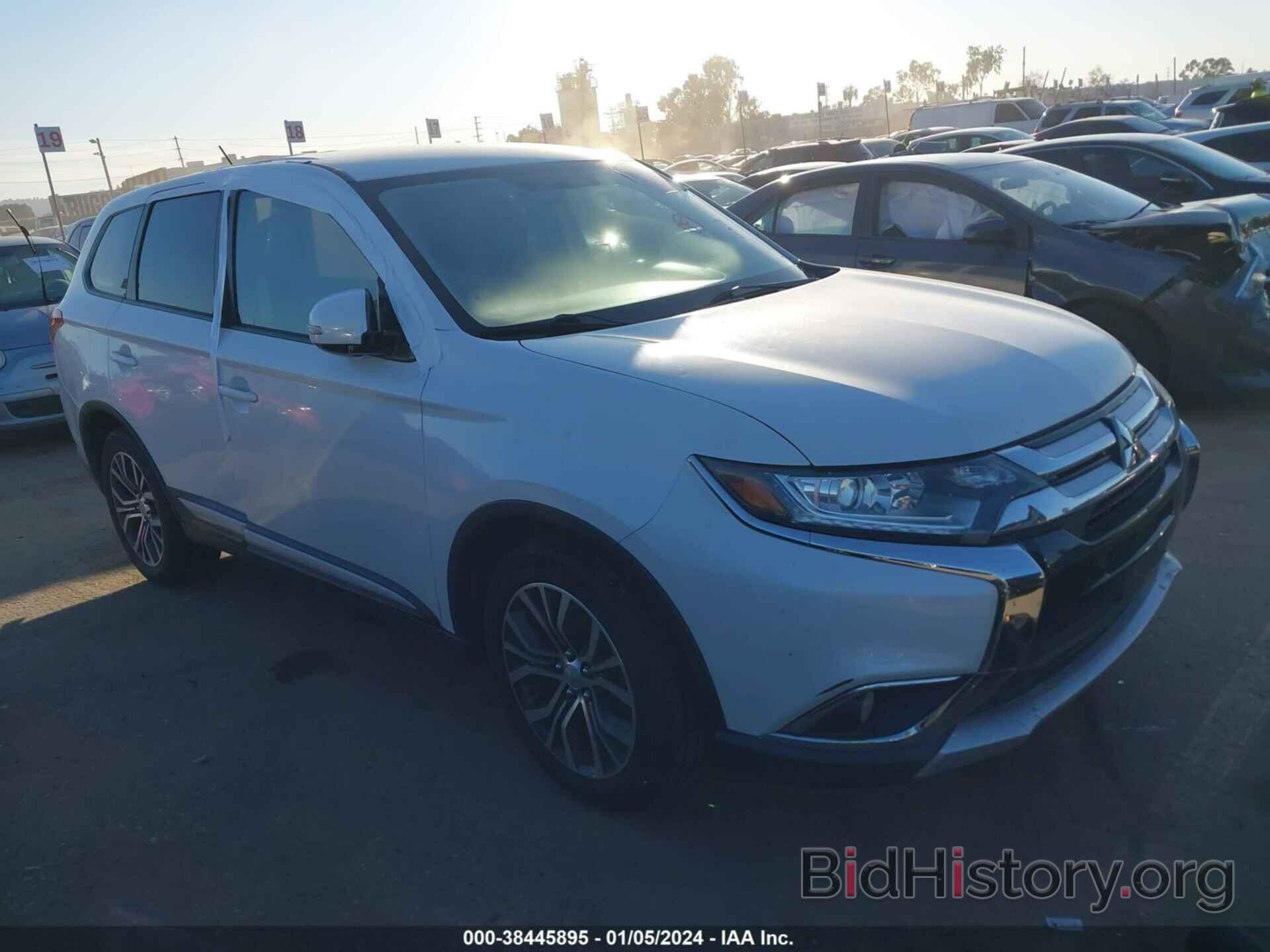 Photo JA4AD3A30GZ011745 - MITSUBISHI OUTLANDER 2016