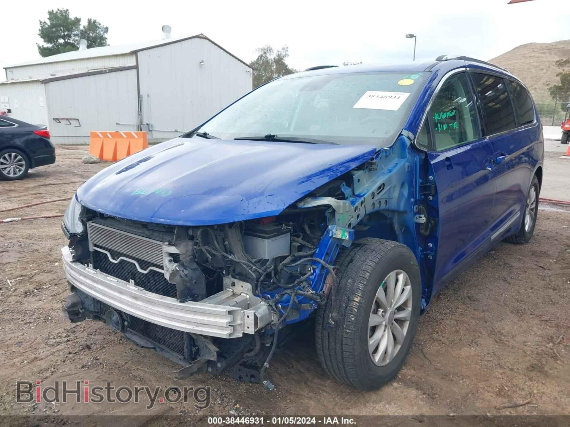 2019 CHRYSLER PACIFICA - VIN: 2C4RC1BG0KR652186 - Photo 2