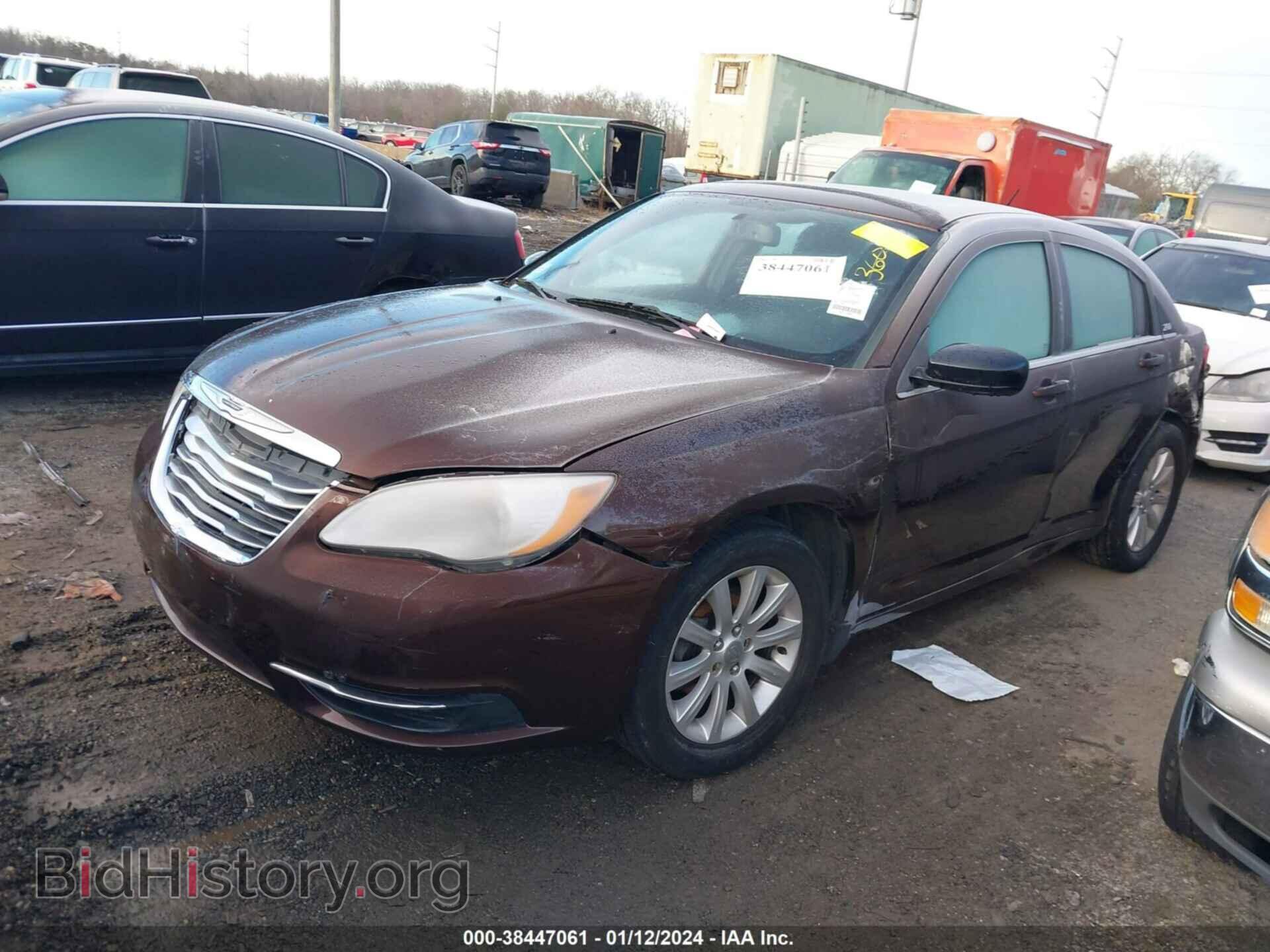 2013 CHRYSLER 200 - VIN: 1C3CCBBB2DN512872 - Фото 2