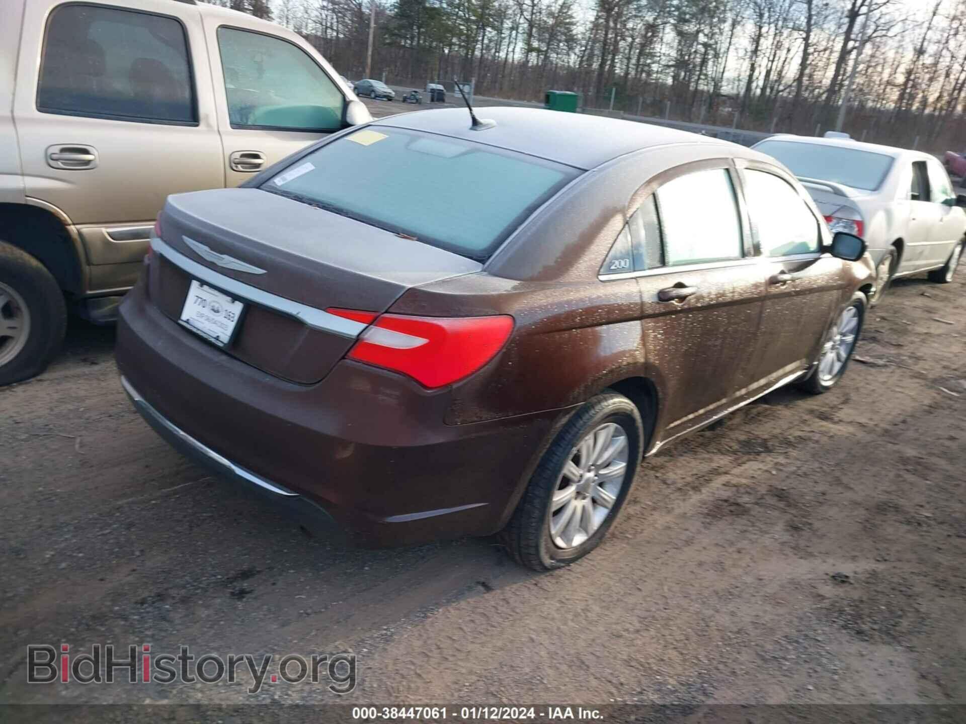 2013 CHRYSLER 200 - VIN: 1C3CCBBB2DN512872 - Фото 4
