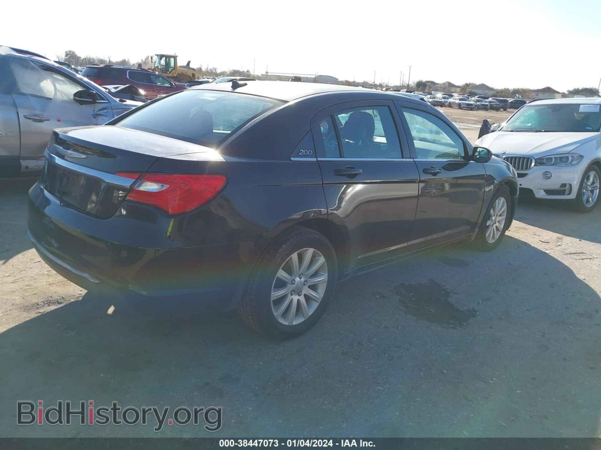 2012 CHRYSLER 200 - VIN: 1C3CCBBBXCN227013 - Фото 4