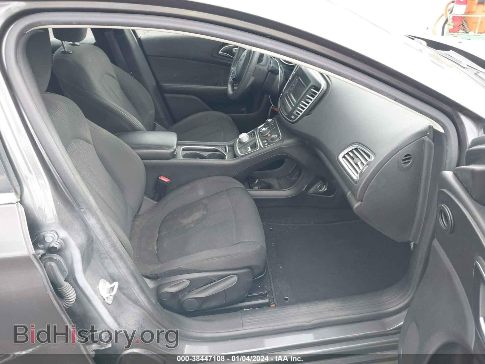 2016 CHRYSLER 200 - VIN: 1C3CCCAB5GN109691 - Фото 5