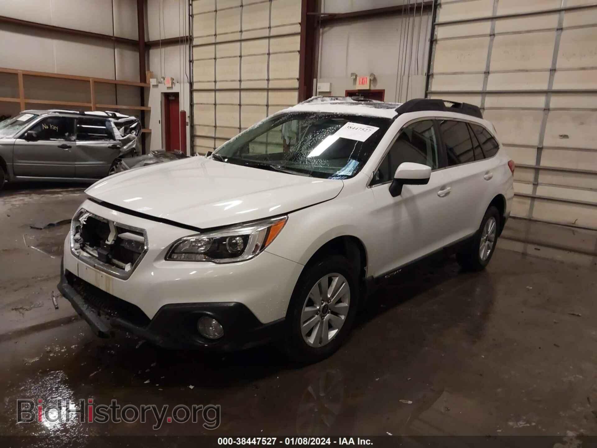 2017 SUBARU OUTBACK - VIN: 4S4BSADC5H3205574 - Фото 2