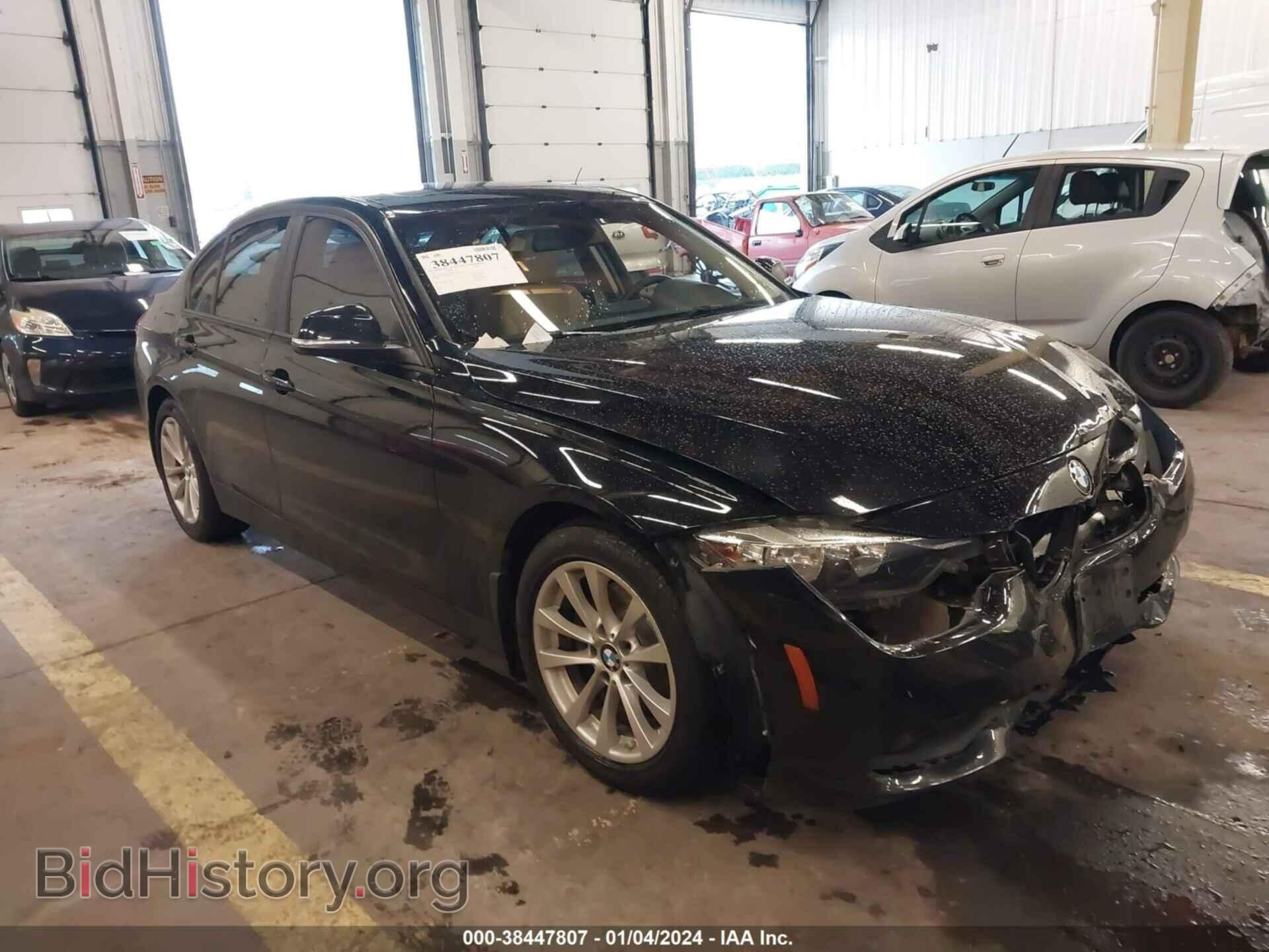 Photo WBA8A3C35HK692258 - BMW 320I 2017