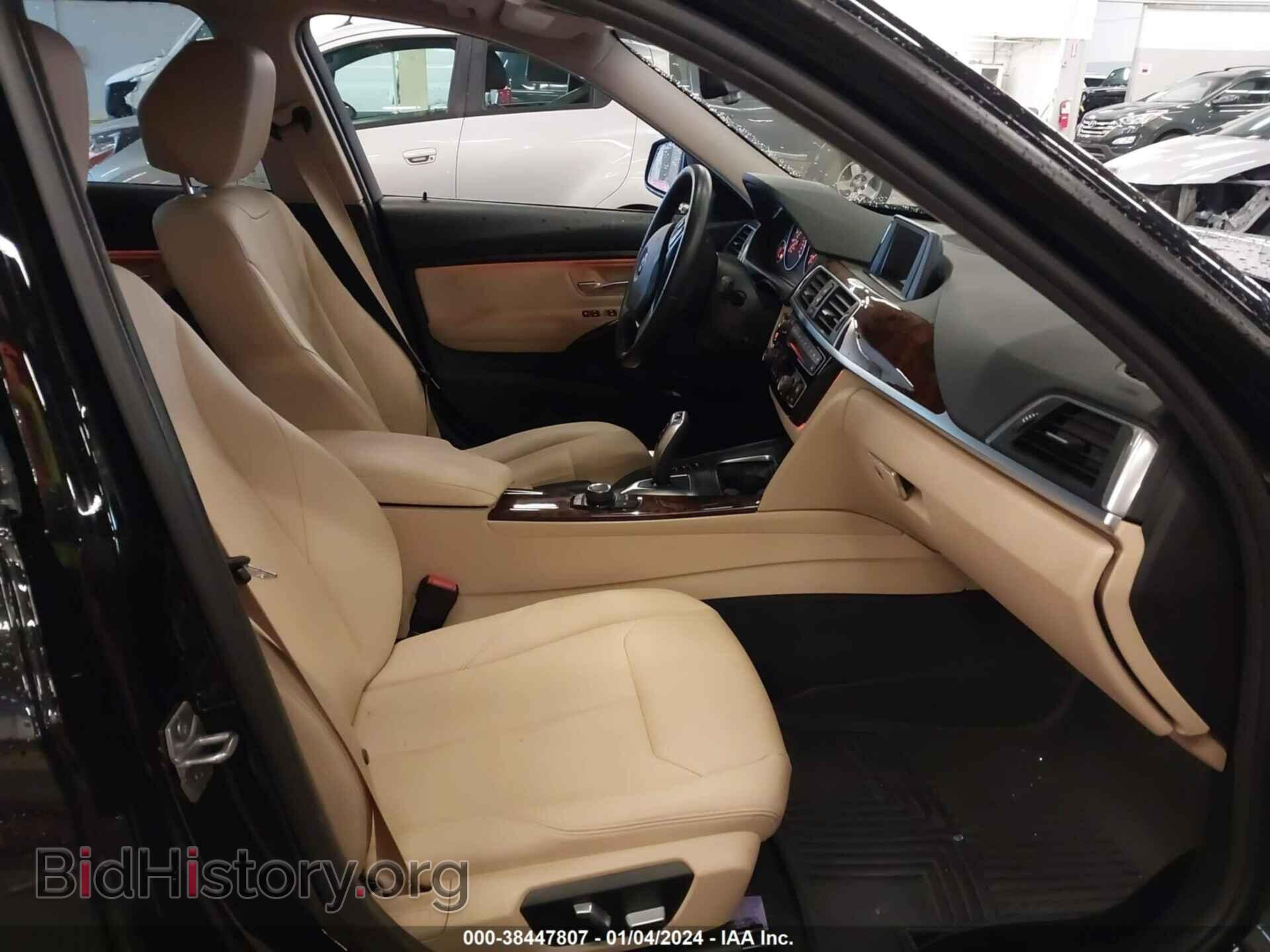2017 BMW 320I - VIN: WBA8A3C35HK692258 - Фото 5