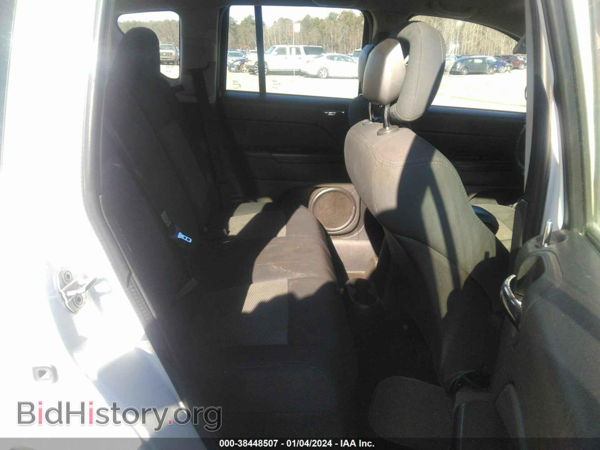 2010 JEEP COMPASS - VIN: 1J4NT4FB4AD554031 - Фото 8