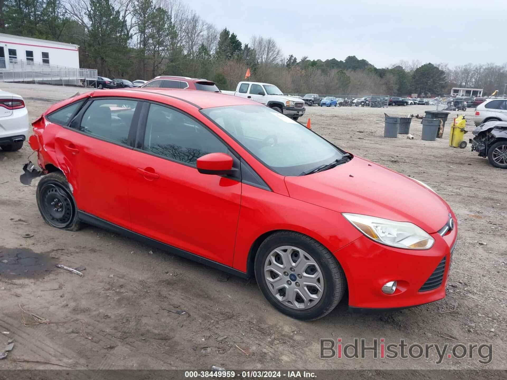 Photo 1FAHP3F23CL276786 - FORD FOCUS 2012