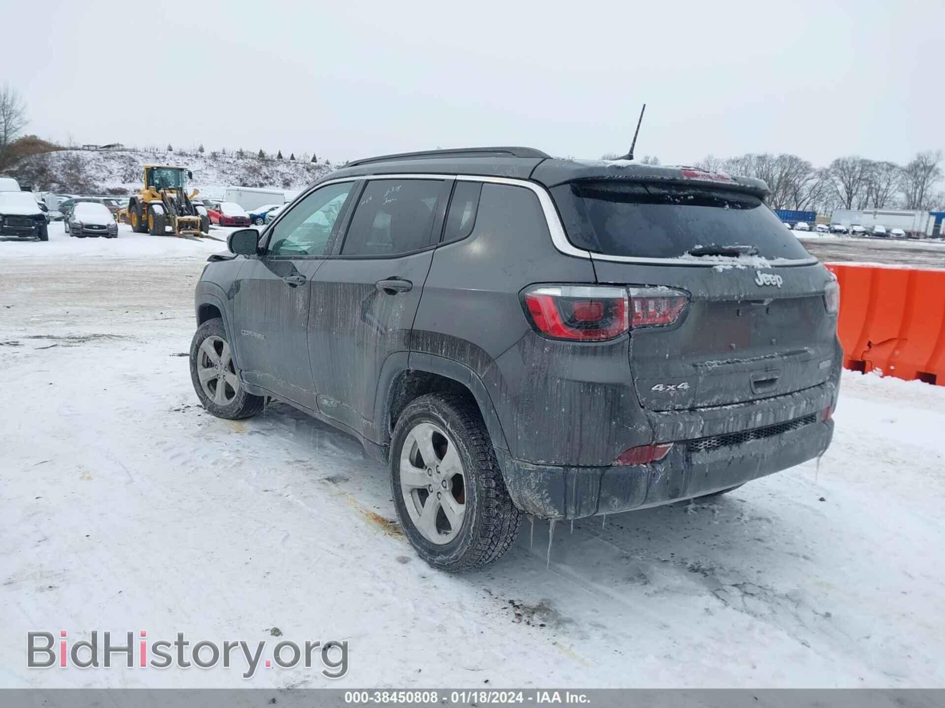 2018 JEEP COMPASS - VIN: 3C4NJDBB7JT418097 - Фото 3