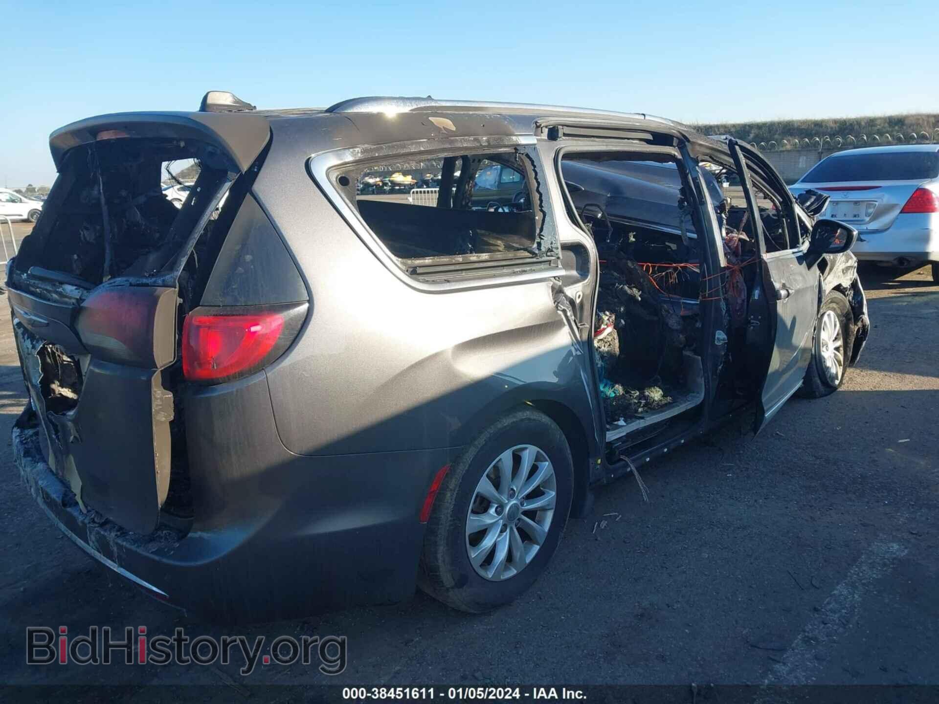 2019 CHRYSLER PACIFICA - VIN: 2C4RC1BG6KR650894 - Фото 4