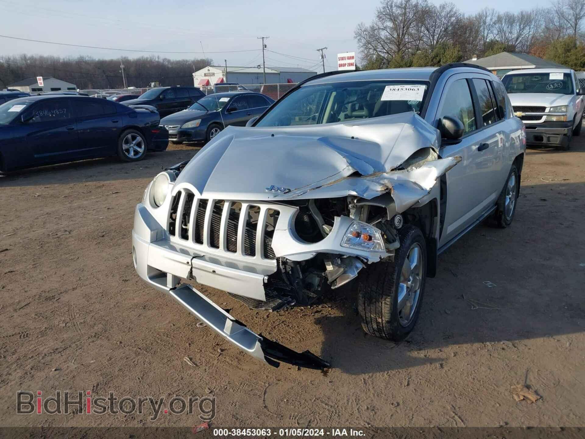 2007 JEEP COMPASS - VIN: 1J8FF47WX7D584493 - Фото 2