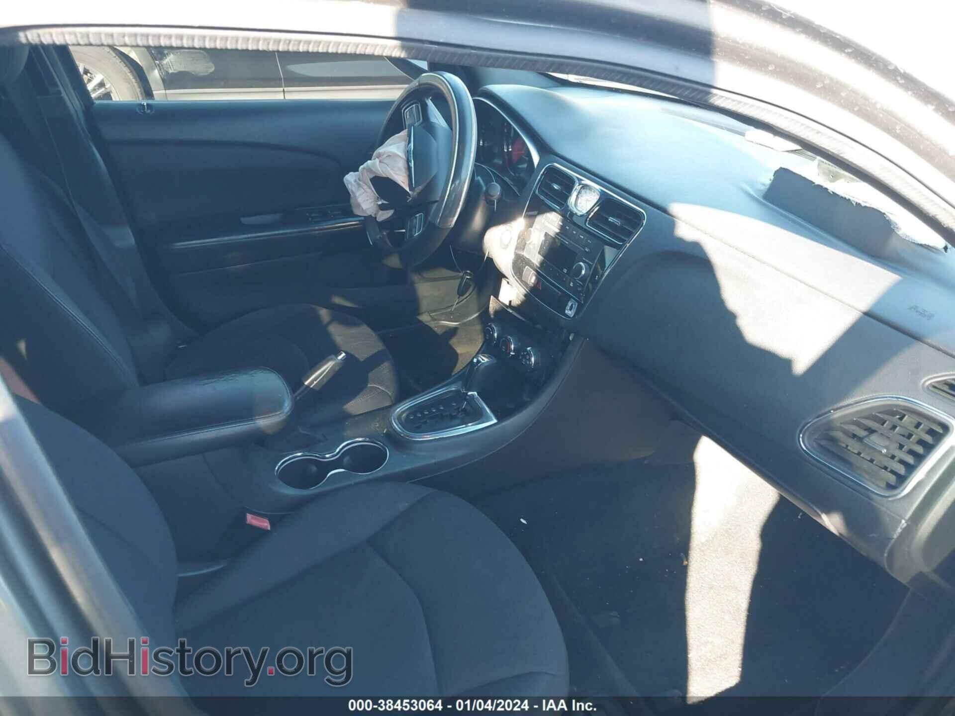 2013 CHRYSLER 200 - VIN: 1C3CCBABXDN670832 - Photo 5