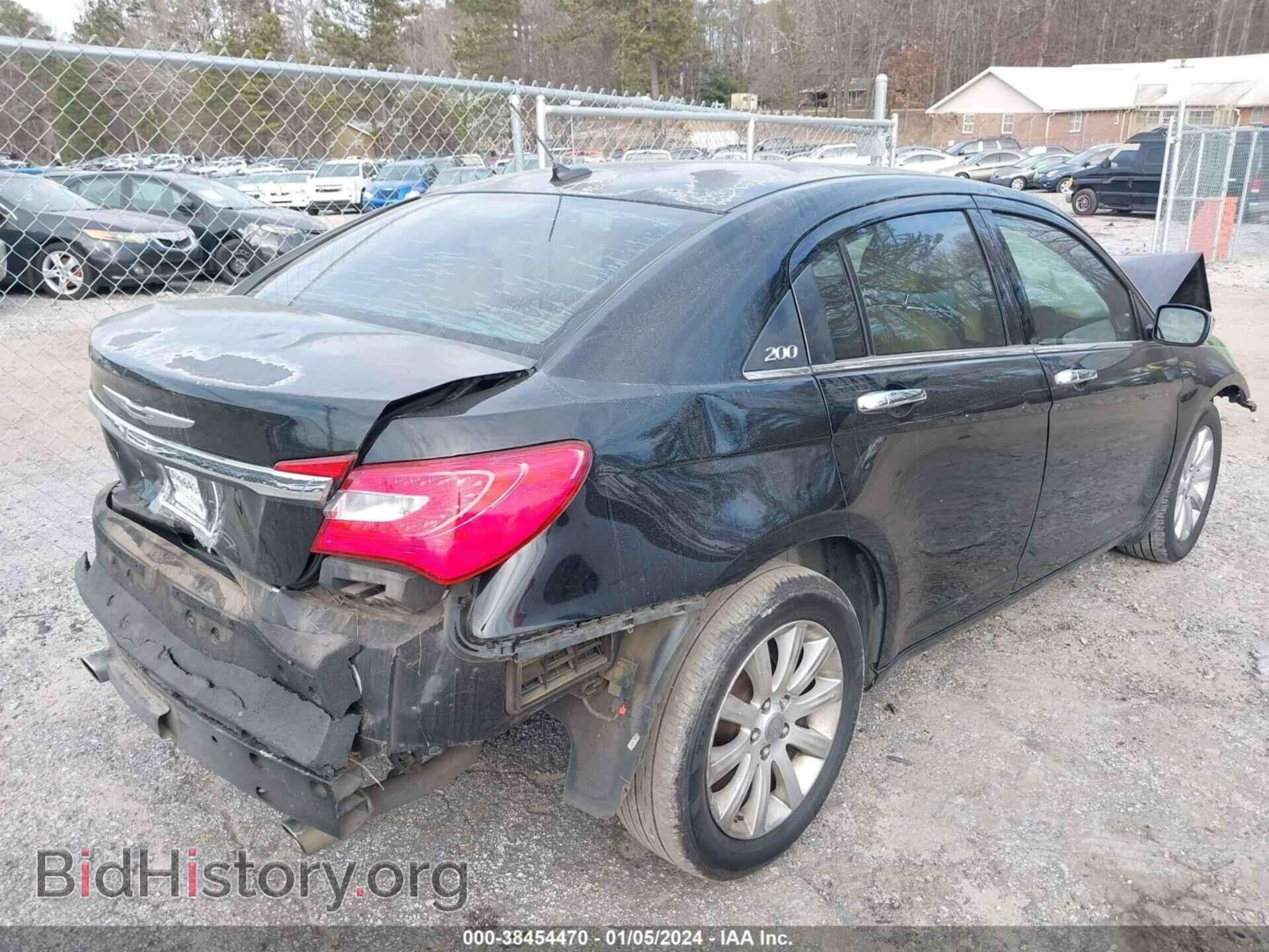 2013 CHRYSLER 200 - VIN: 1C3CCBCG1DN555402 - Фото 4