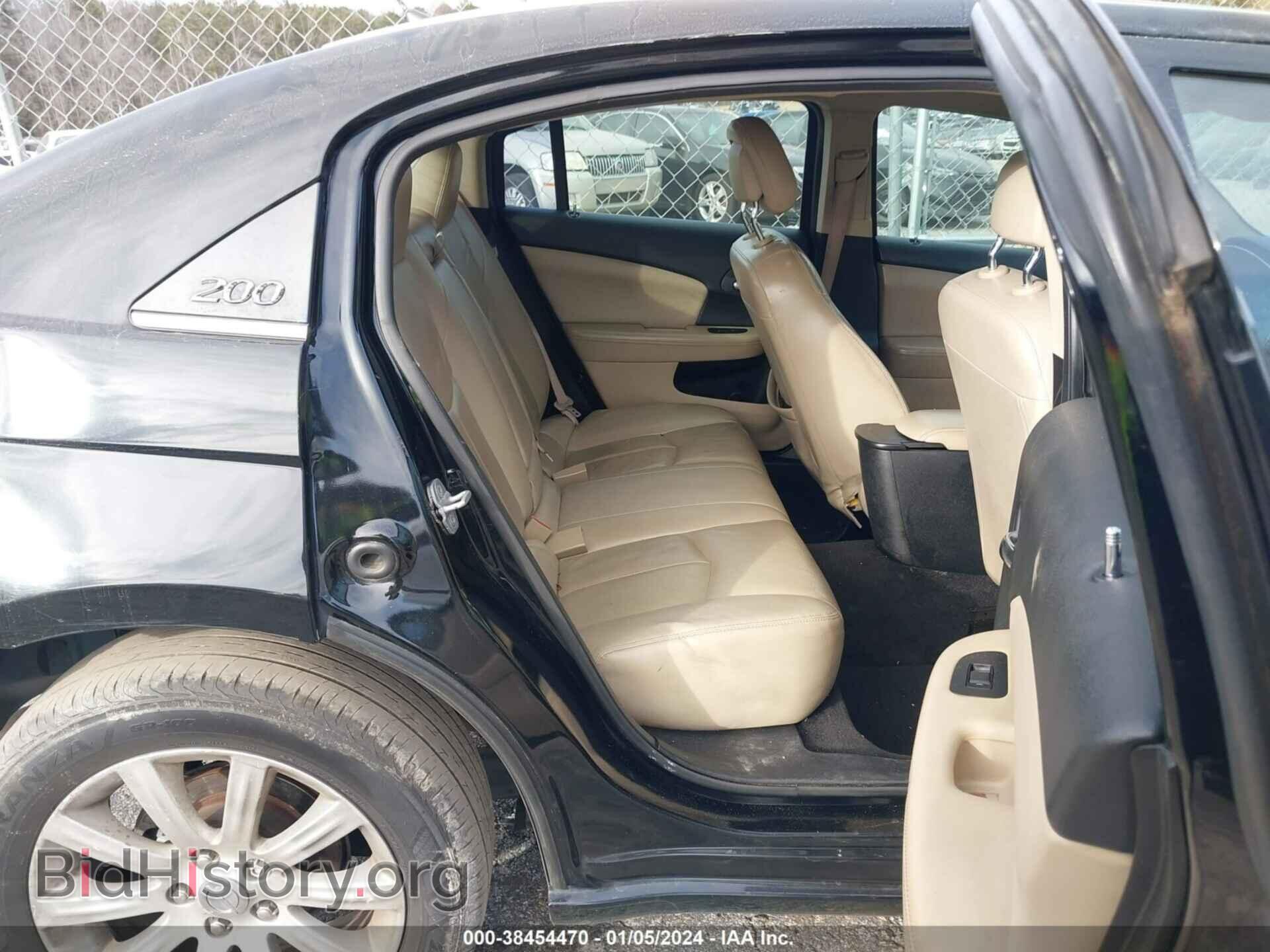 2013 CHRYSLER 200 - VIN: 1C3CCBCG1DN555402 - Фото 8