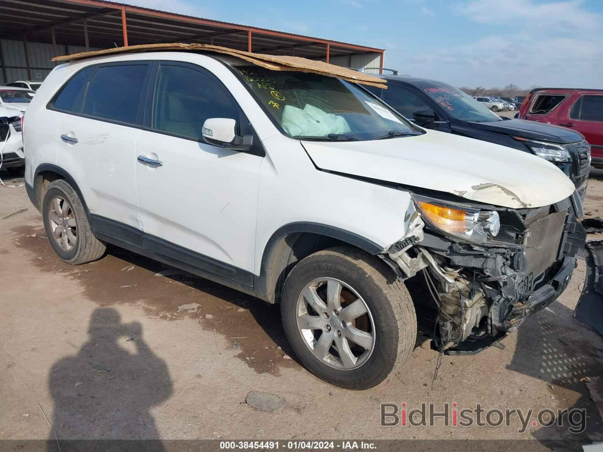 Photo 5XYKT3A14CG277077 - KIA SORENTO 2012