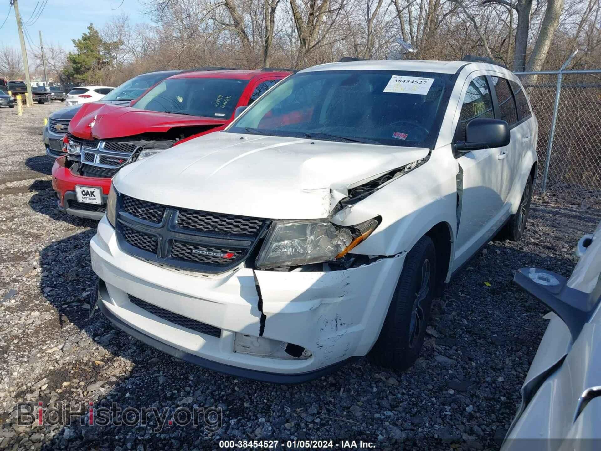 2018 DODGE JOURNEY - VIN: 3C4PDCABXJT533899 - Photo 2