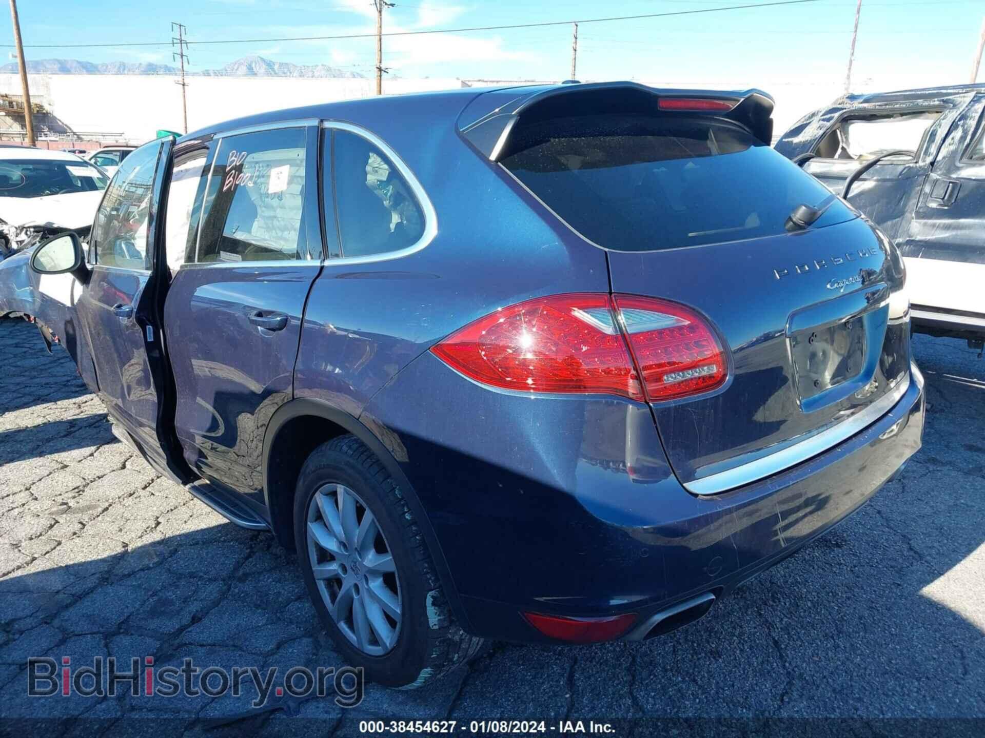 2011 PORSCHE CAYENNE - VIN: WP1AA2A29BLA08532 - Фото 3