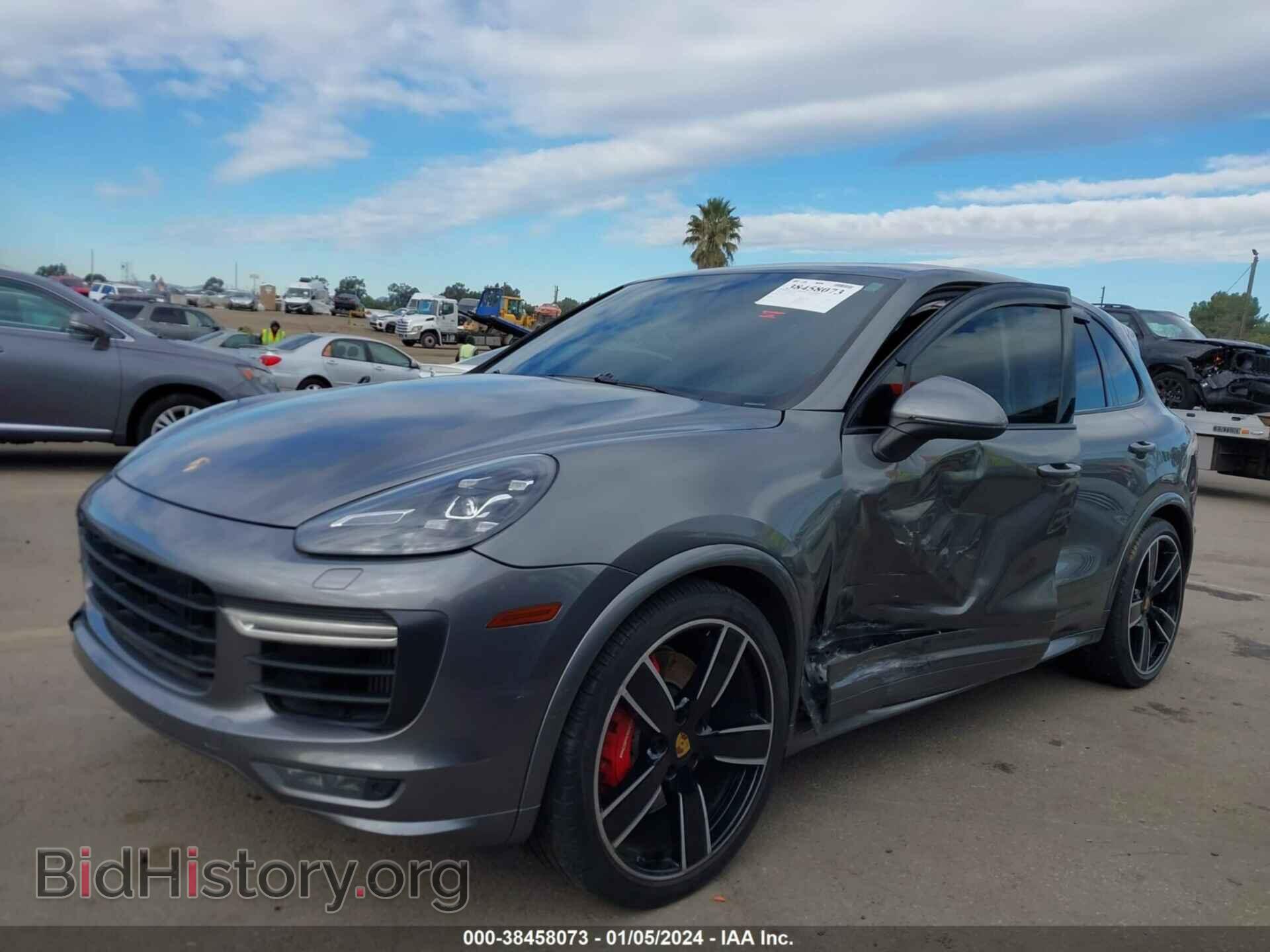 2016 PORSCHE CAYENNE - VIN: WP1AD2A26GLA71568 - Фото 2