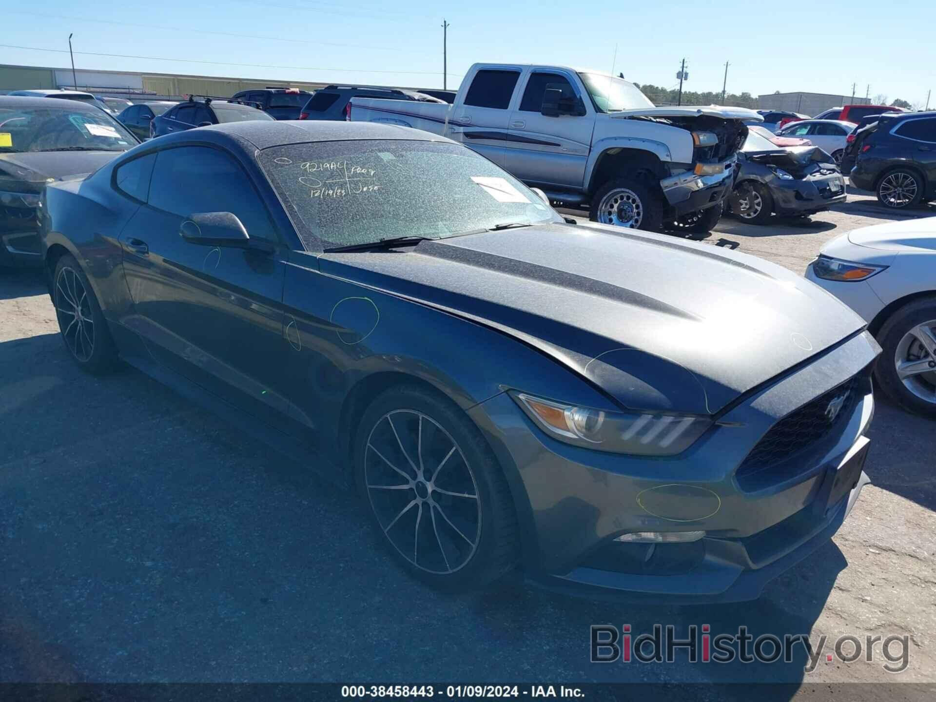 Photo 1FA6P8TH7F5381370 - FORD MUSTANG 2015