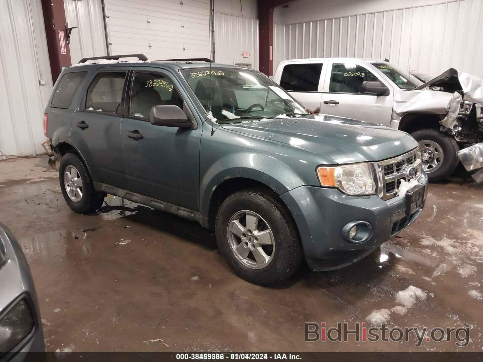 Photo 1FMCU9D74AKC82559 - FORD ESCAPE 2010