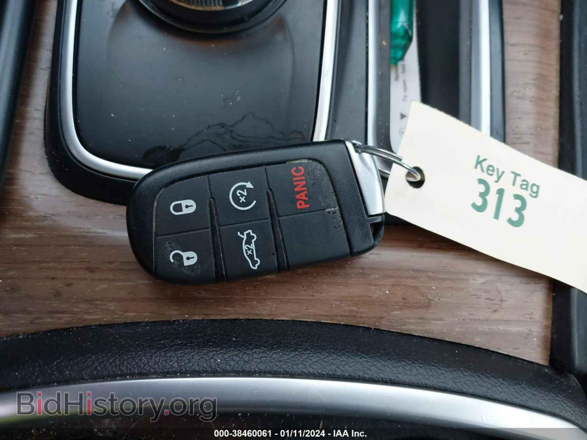 2017 CHRYSLER 300C - VIN: 2C3CCASG1HH507263 - Фото 11
